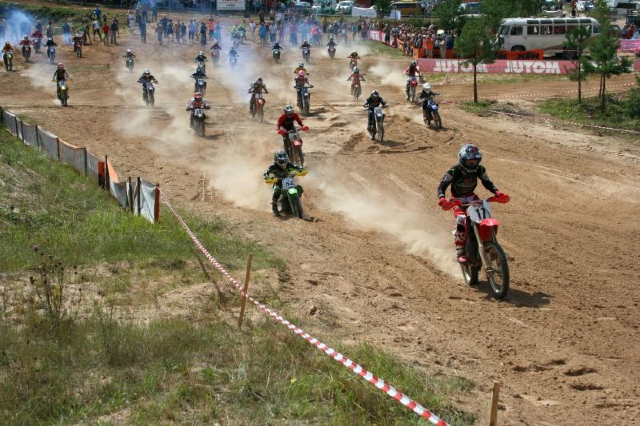 Motosporta sezona pamazām tuvojas noslēgumam
