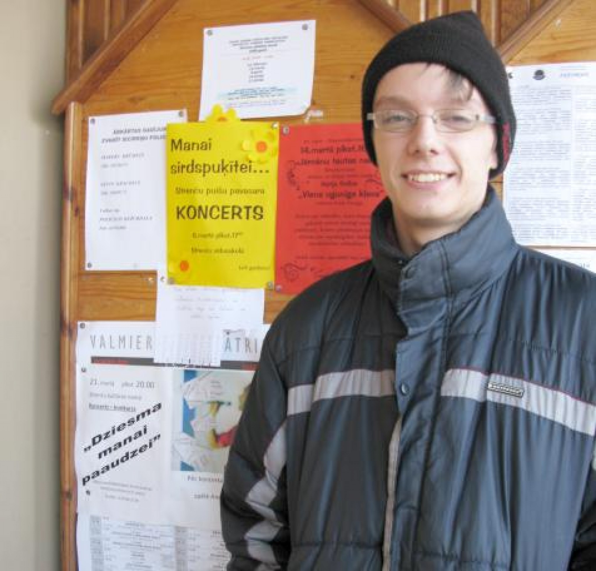Gaida “gadsimta notikumu” Strenčos, kura laikā zālē nav brīvu vietu