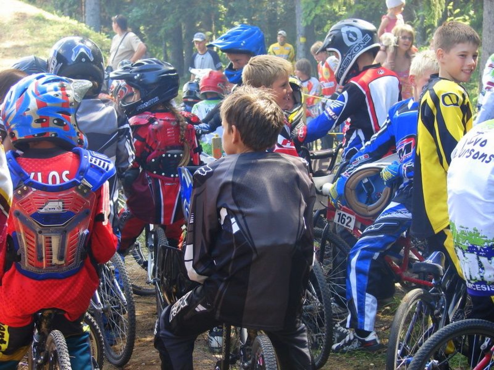 Fotoreportāža: BMX sacensībās Silvā - spraiga cīņa