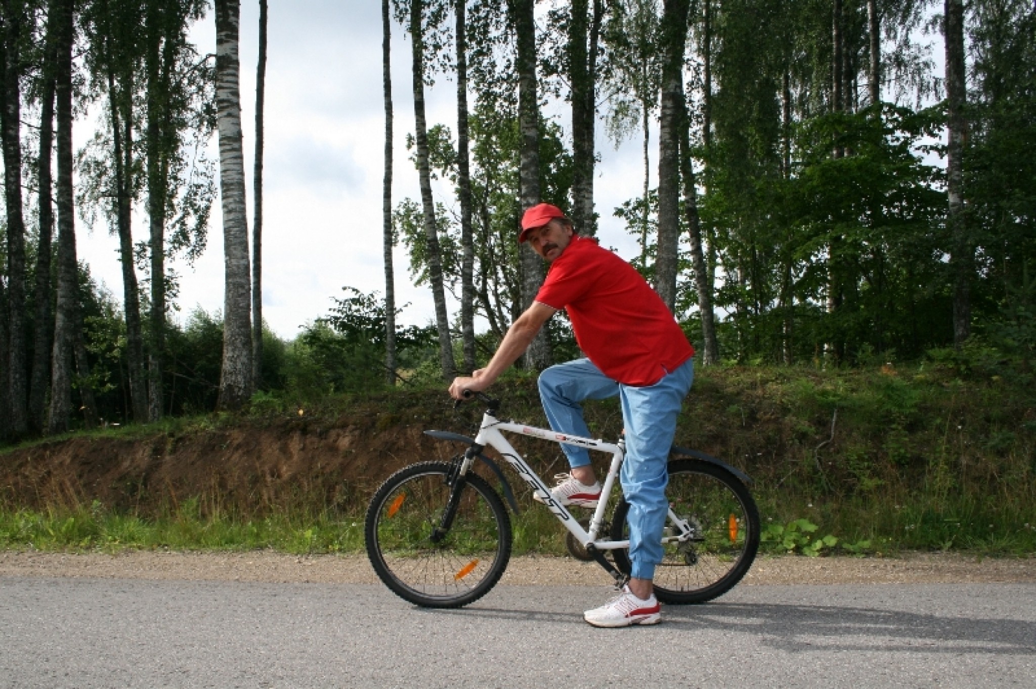 Valstī nav konsekventas politikas skolām sporta apmācībā un popularizēšanā