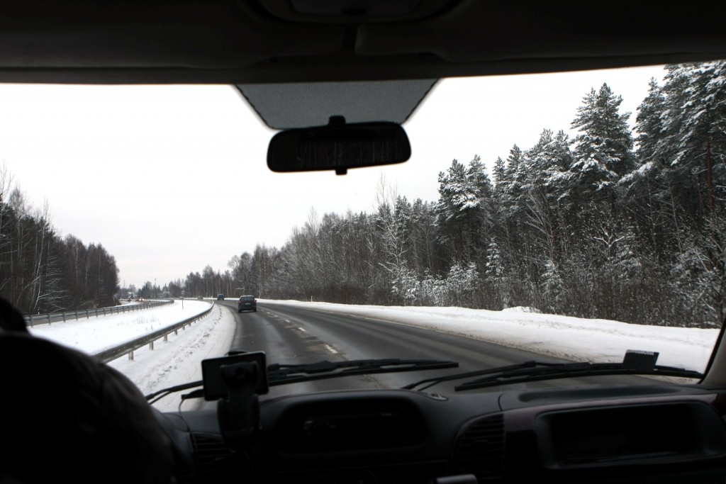 Braukšanas apstākļi uz Latvijas autoceļiem ir apmierinoši; Daugavpilī - apgrūtināti