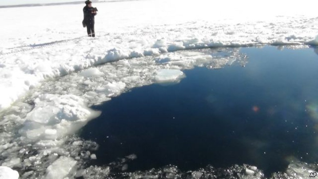 Krievijas zinātnieki, pretēji varas iestādēm, oficiāli paziņo par meteorīta atlūzu atrašanu