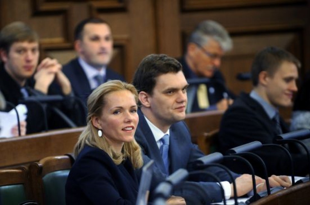 Brīvie demokrāti līdz vēlēšanām varētu pievienoties kādai partijai