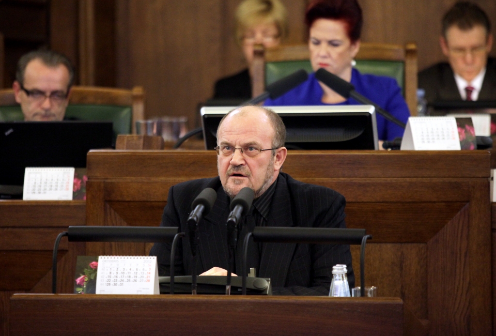 Ādamsons: Maizītis pārāk daudz nodarbojas ar politiku un ir ietekmējams