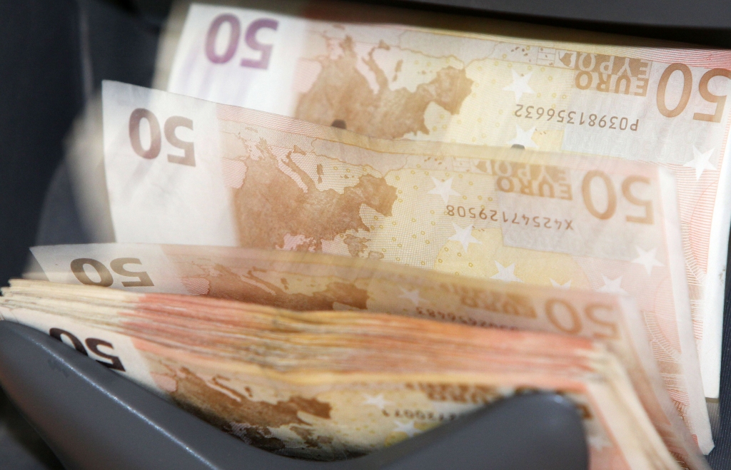 Uzņēmumi eiro ieviešanas izdevumus sola neiekļaut cenās