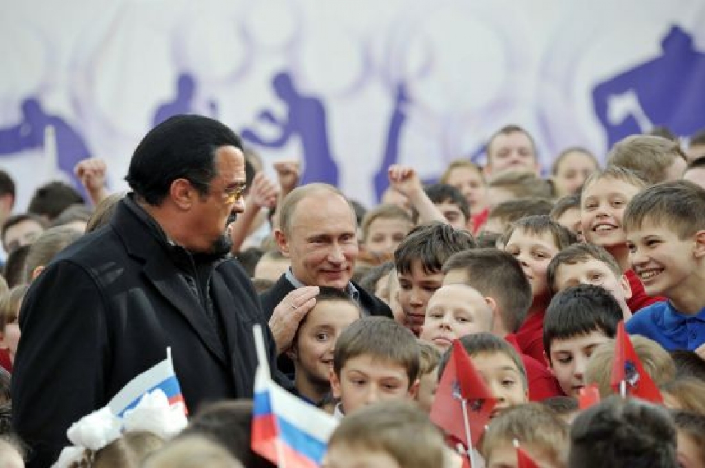 Putins lūko atjaunot padomju tradīcijas