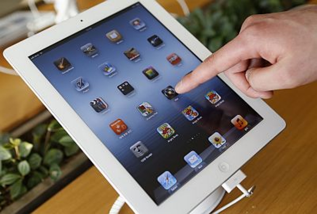 Rīgas pašvaldībai grūtības skaidrot dārgāko iPad modeļu nepieciešamību