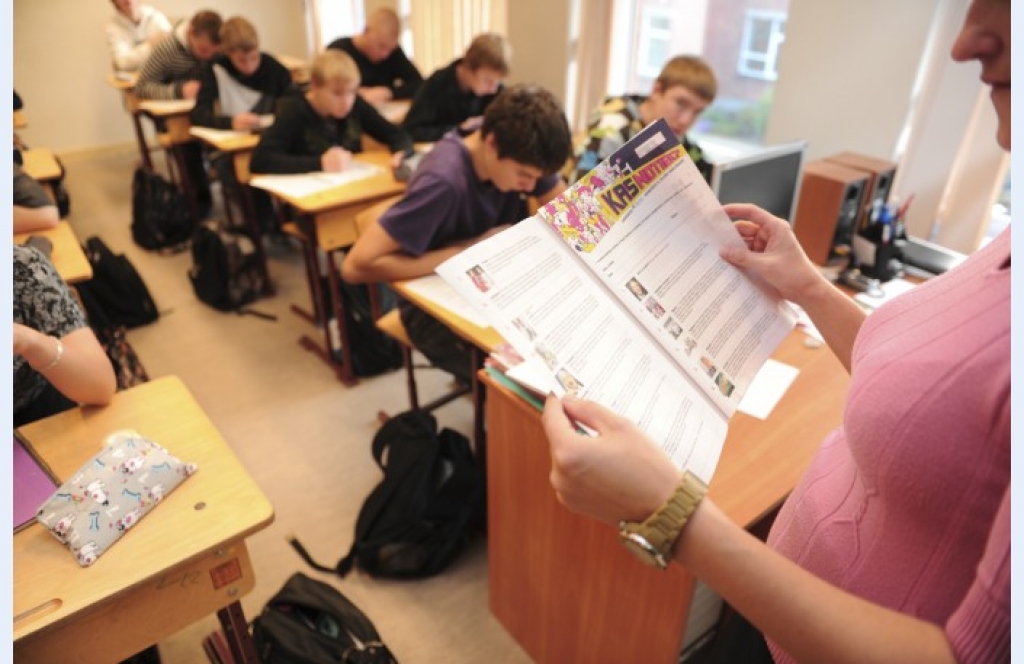 Prasīs papildu finansējumu pedagogu algām