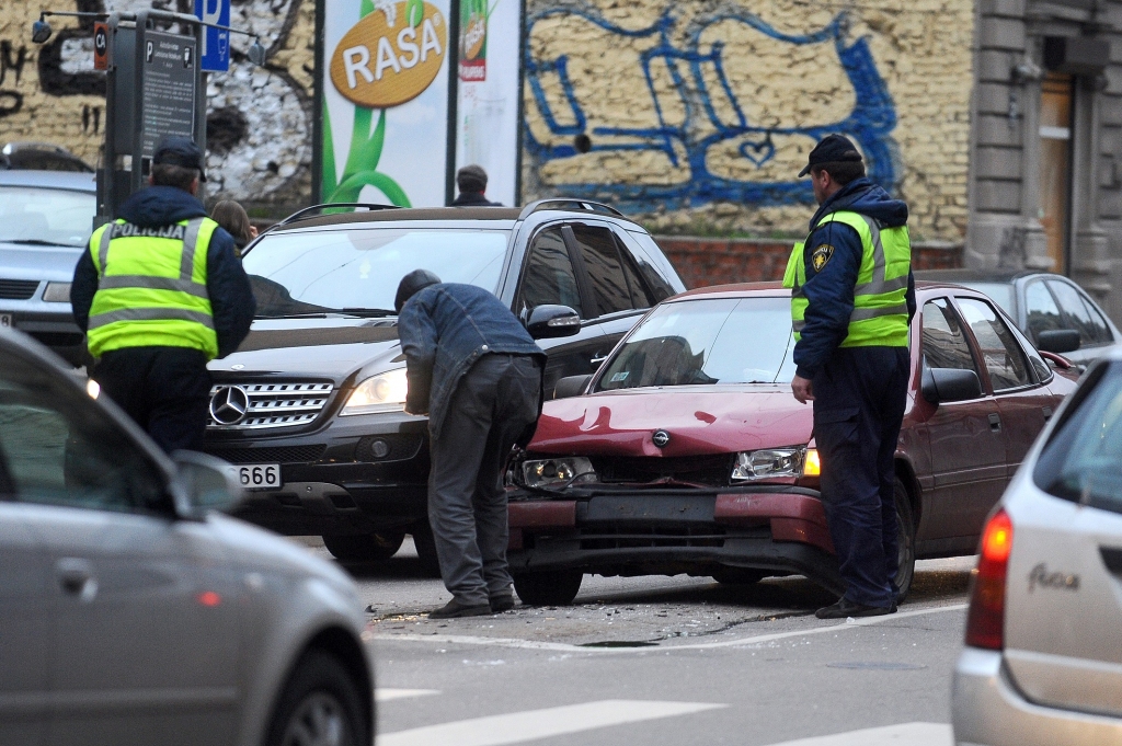 Apdrošinātāji necels KASKO, bet spiesti celt OCTA cenas