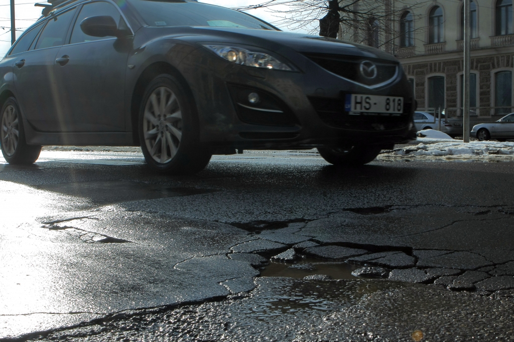 Vidzemes novadu priekšsēdētāji: Patlaban novadi nav gatavi uzņemties ceļu uzturēšanas funkciju