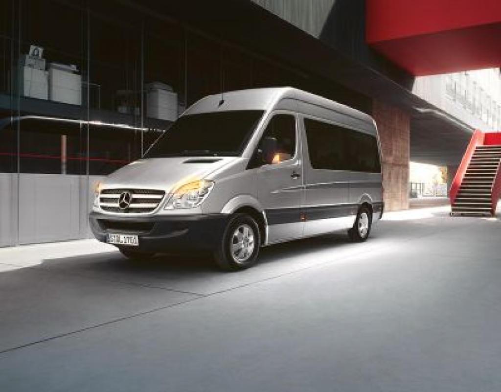Papildināta - Rīgā kursēs 180 jauni Mercedes Sprinter mikroautobusi