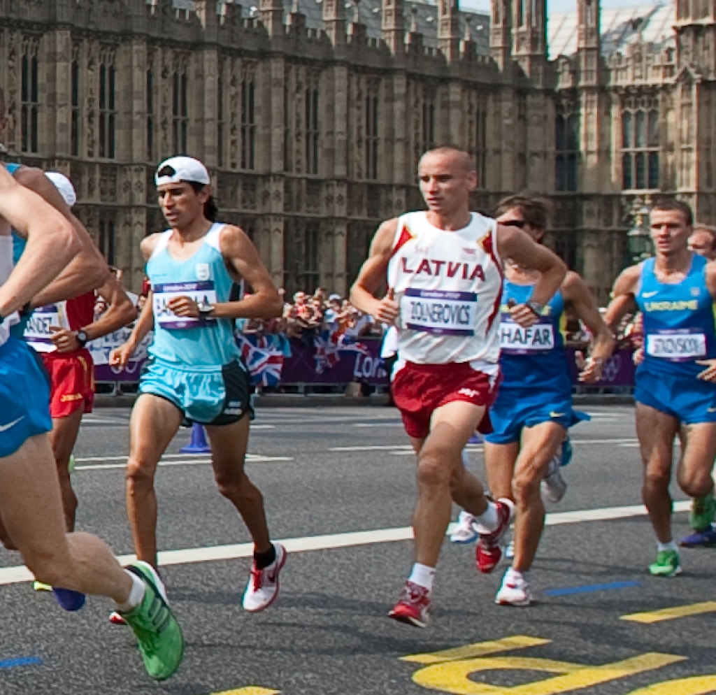 Žolnerovičs labojis gandrīz 18 gadus veco Latvijas rekordu maratonā