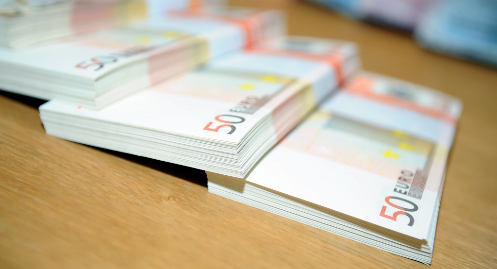 Trīs gados nerezidenti Latvijā investējuši vairāk nekā 300 miljonus latu