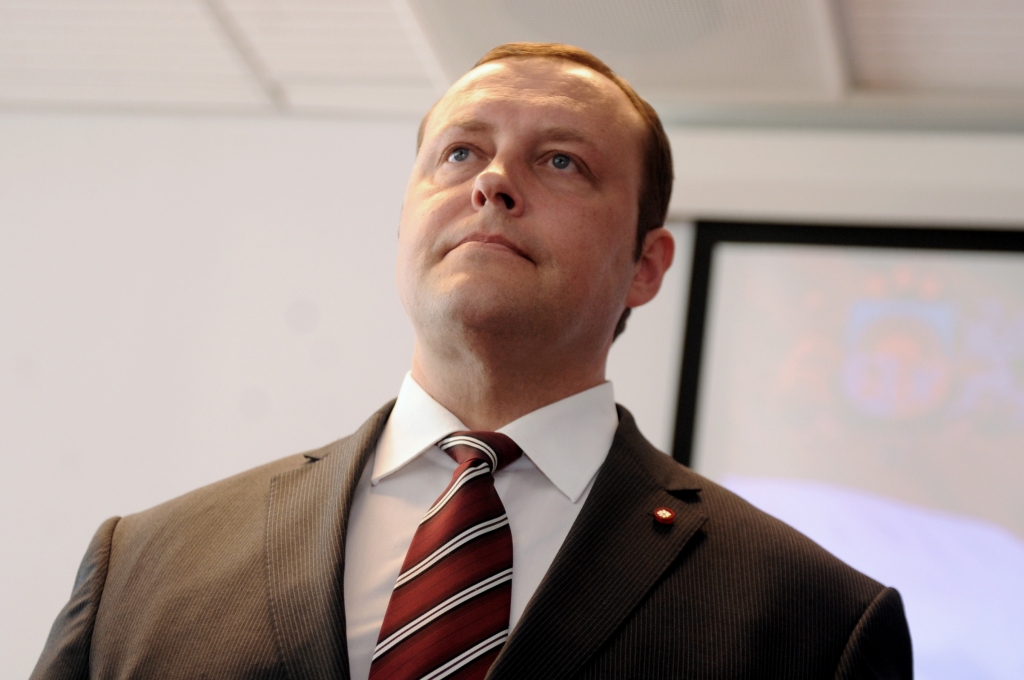 Ministri, kuri iemācījušies peldēt pa straumi