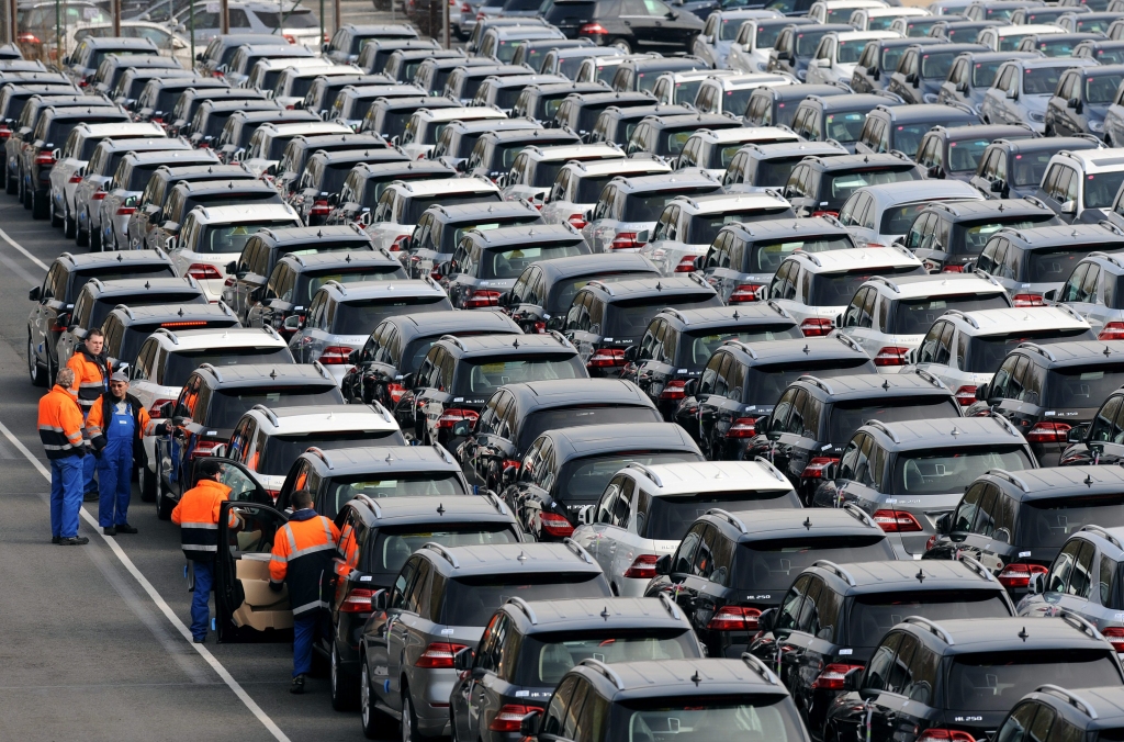 Papildināta - Automobiļu tirgus Latvijā piedzīvo kāpumu uz lietotu auto rēķina
