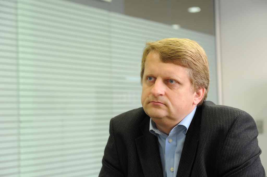 Kokins: apspriesta arī Bites iegāde