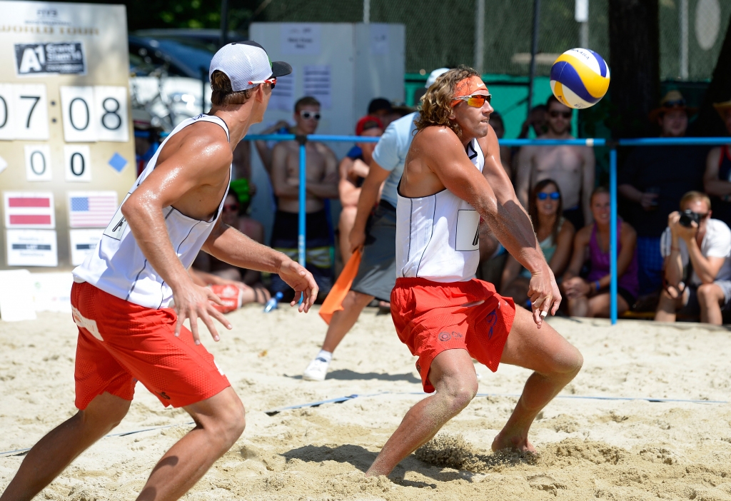 Šmēdiņš/Samoilovs iekļūst Klāgenfurtes Grand Slam pusfinālā