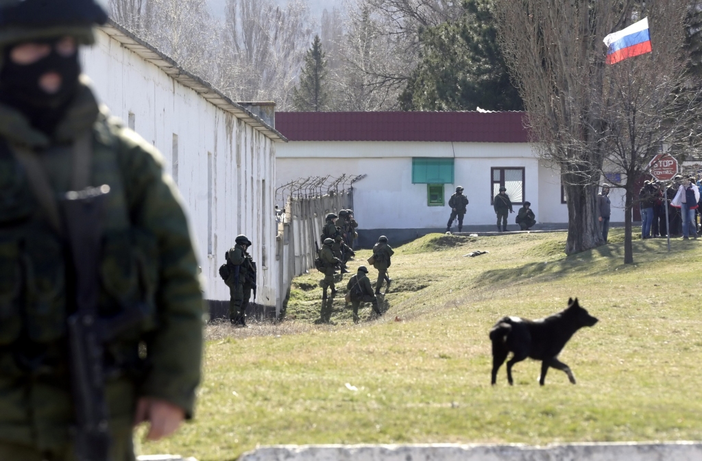 Pie Ukrainas robežas ieradušies krievu desantnieki