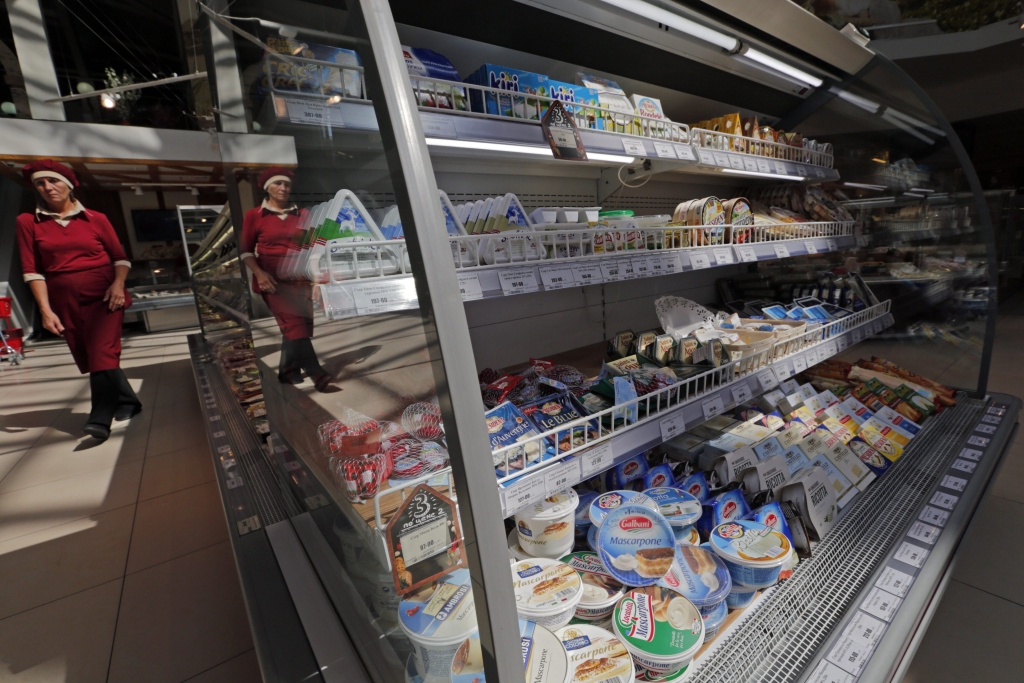 Pašu noteiktā embargo dēļ vairākos Krievijas reģionos pārtikas cenas augušas jau par 60%