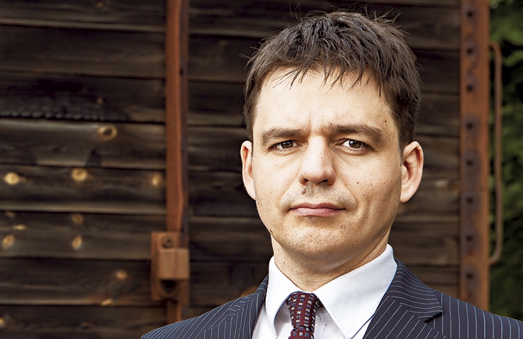 Edvīns Šnore: Jāveicina Latvijai nelojālo cilvēku aizbraukšana