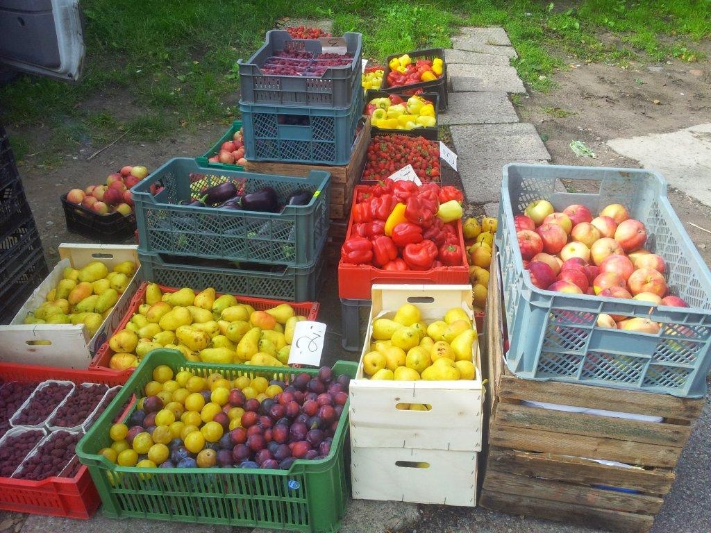PVD Liepājas tirgū liedz pārdot tonnām dārzeņu un augļu