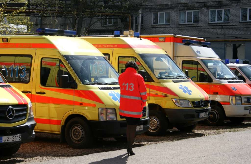 KNAB veic kratīšanu Neatliekamās medicīniskās palīdzības dienestā