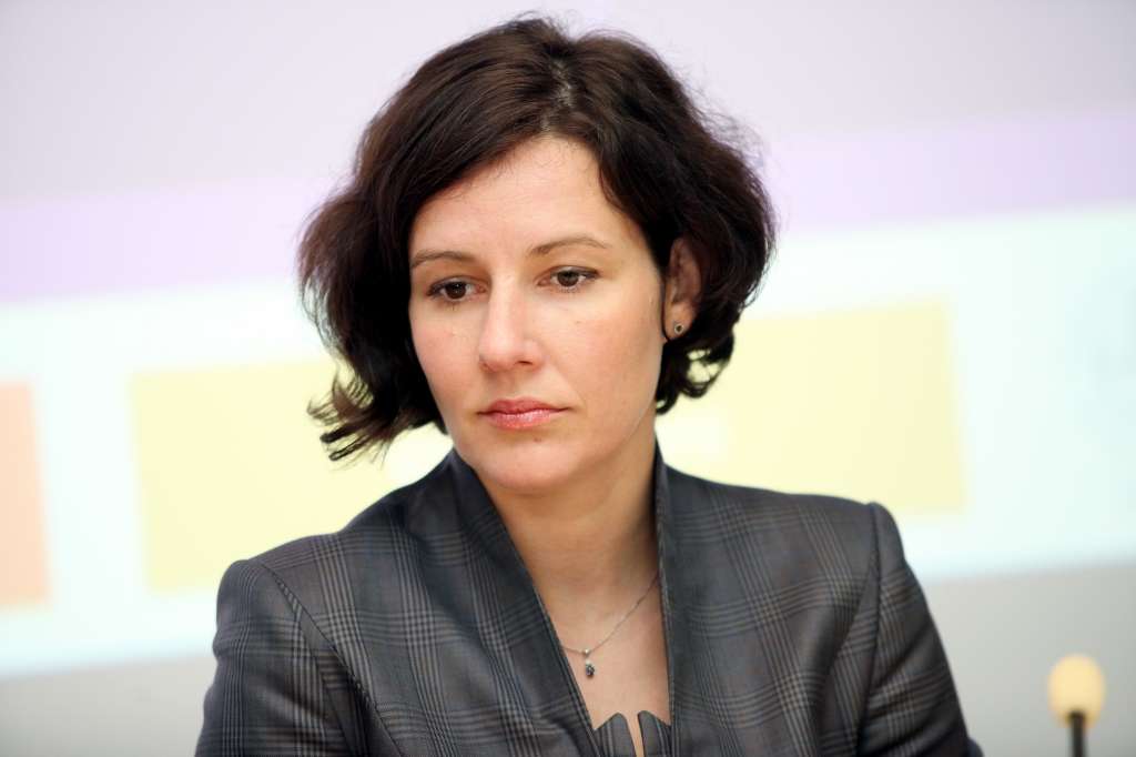 Reizniece-Ozola bēgļu uzņemšanas problēmu risināšanai rosina pārdalīt ES fondu programmu naudu