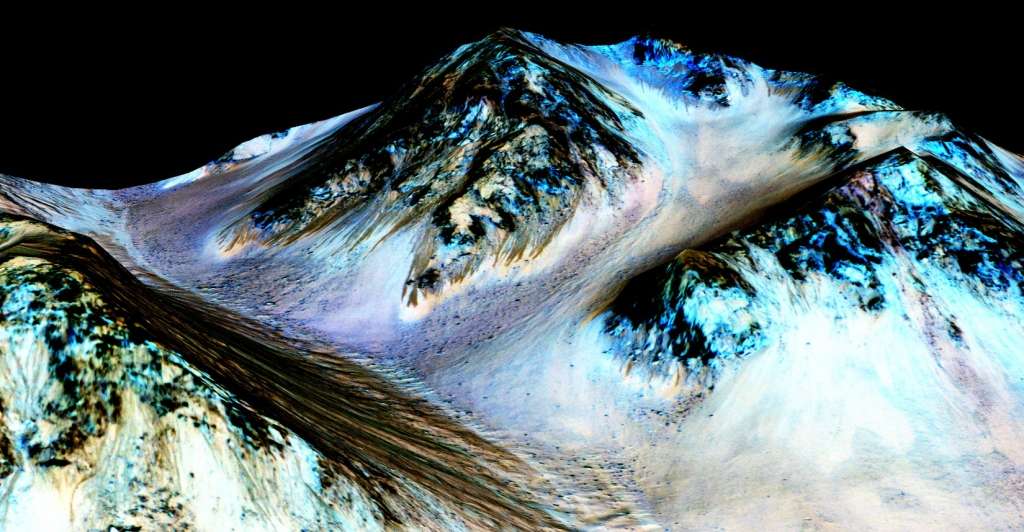 NASA apstiprina - uz Marsa ir plūstošs ūdens