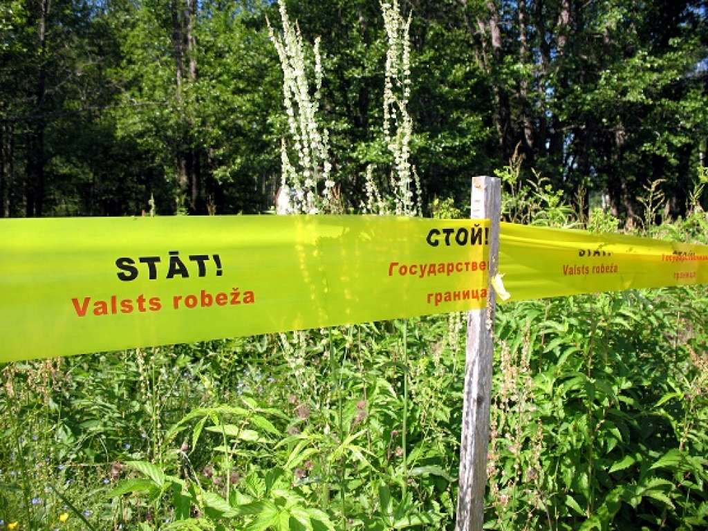 Latvijā aizturētajiem 28 irākiešiem dienas laikā saziedots apģērbs un pārtika