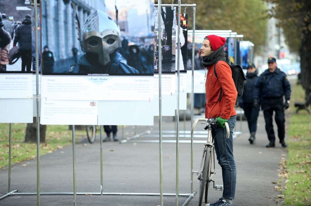 Rīgas dome anulē atļauju rīkot izstādi Maidana cilvēki