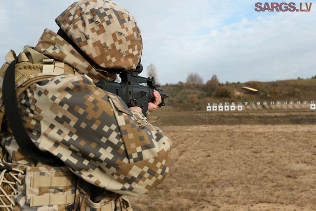 Ministrija apsver Latvijas karavīru nosūtīšanu cīņai pret Islāma valsti