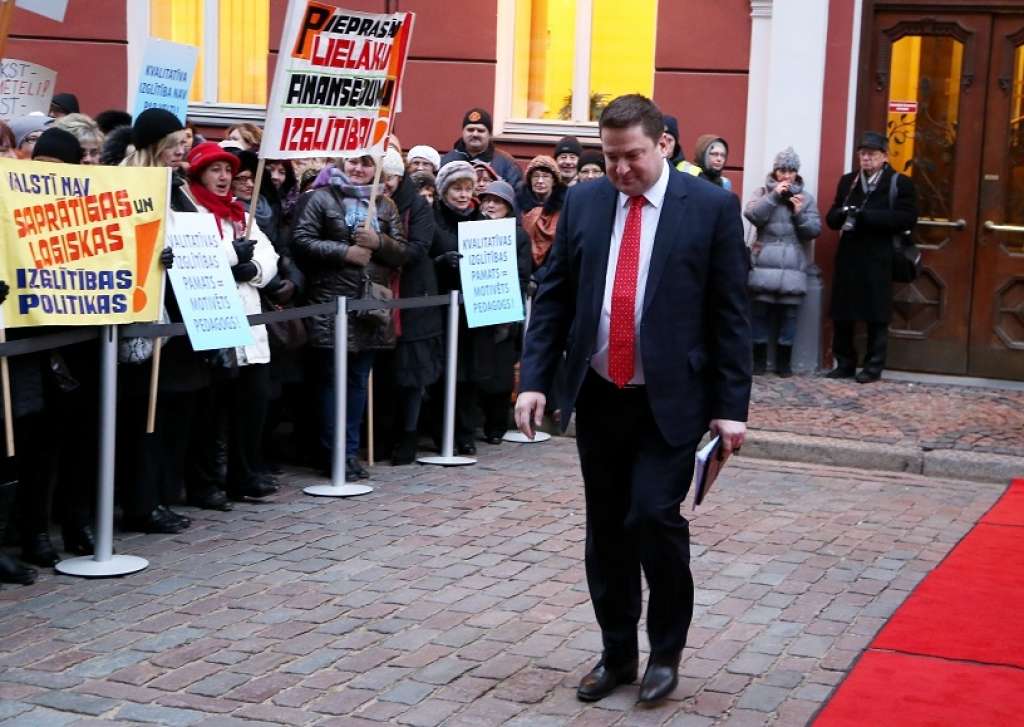 Vienotība, visticamāk, izslēgs Zaķi no frakcijas; varētu rosināt arī jautājumu par Spolīti