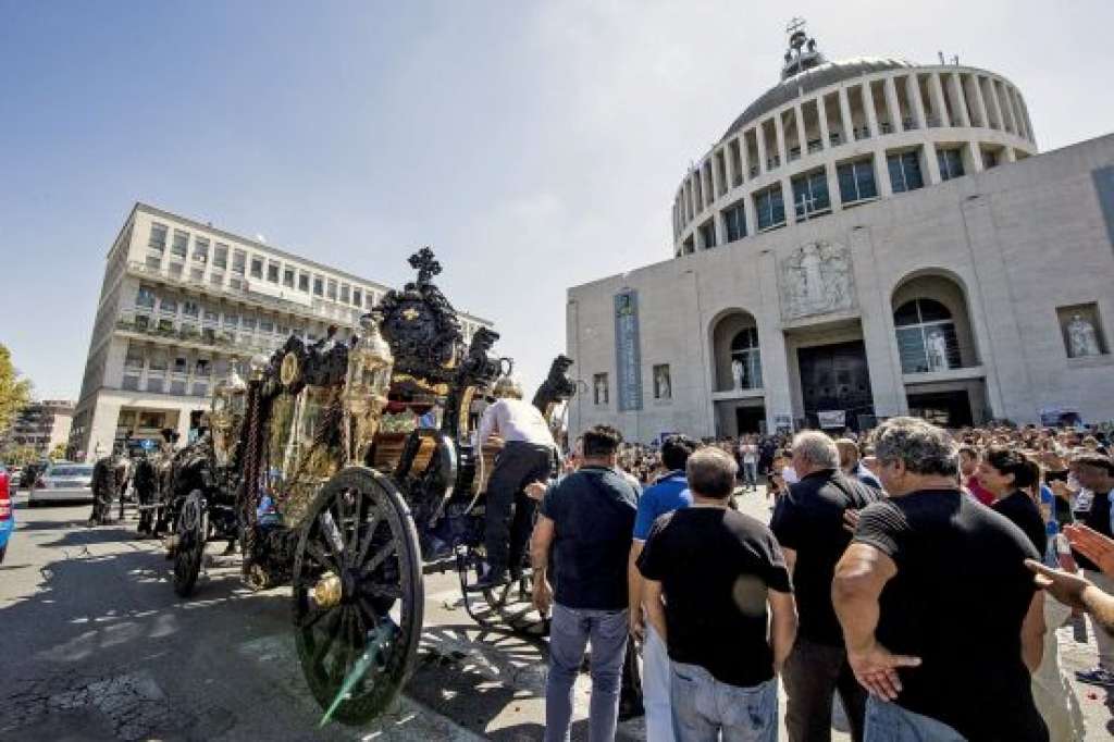 Tiesās Romas mafijas šefu