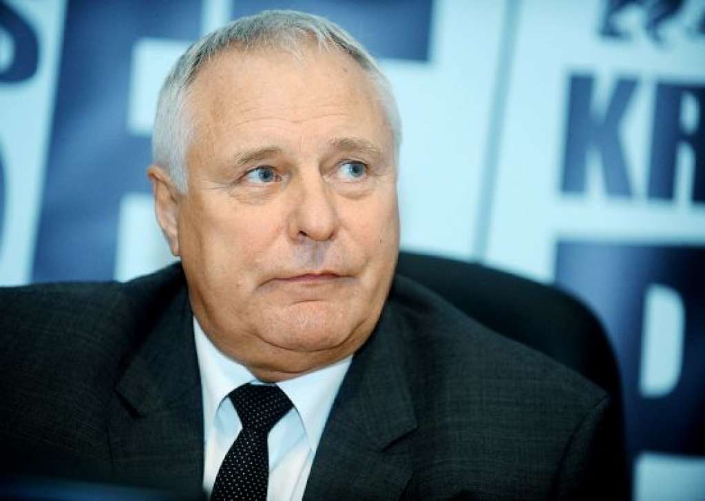 Loginovu nemaz negrib gāzt