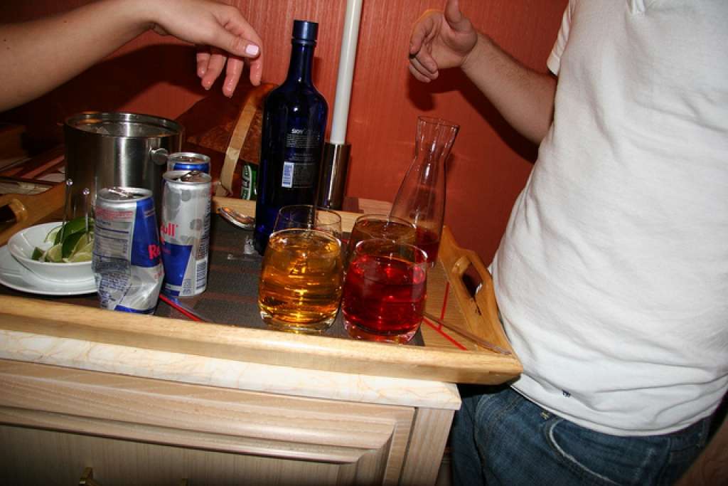 Asociācija: Latvijā jaunieši alkoholu sāk lietot jau no 12 gadu vecuma