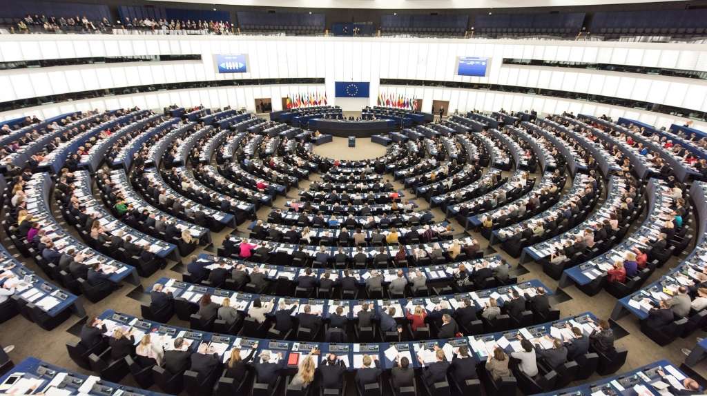 TIEŠRAIDE: EP deputāti pārrunā traģiskos 13.novembra uzbrukumus Parīzē
