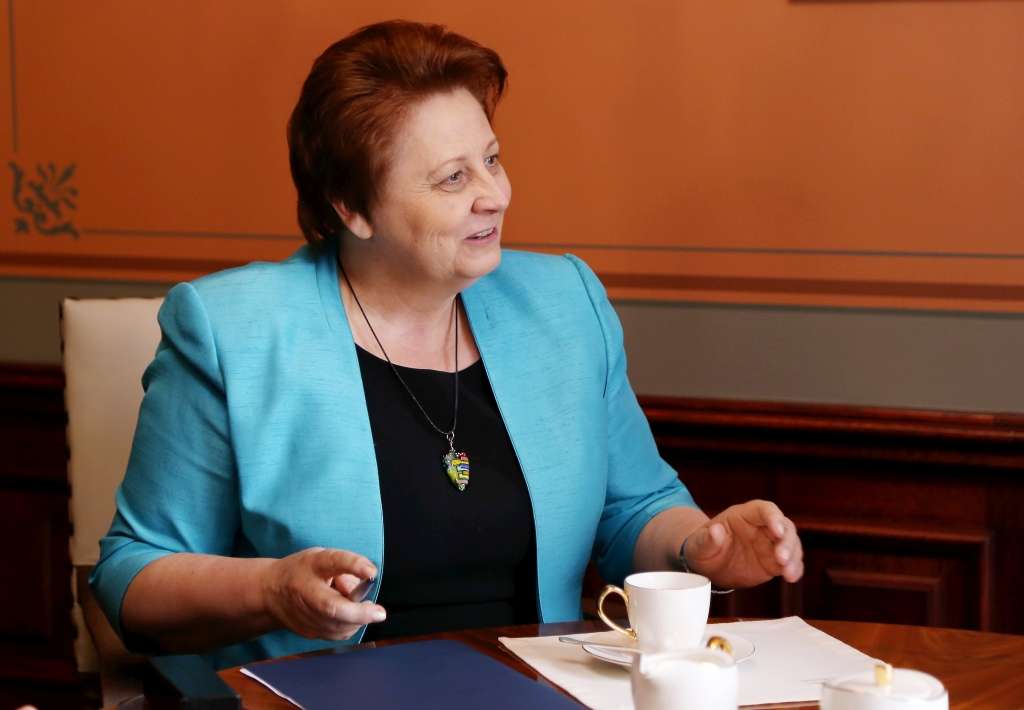 Nākamgad plāno palielināt algu premjeram, ministriem, Saeimas frakciju un komisiju vadītājiem