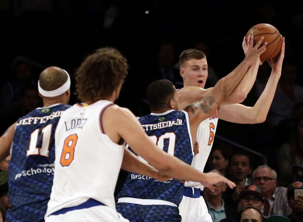 Knicks nespēj revanšēties Heat; Porziņģim piecas piezīmes un priekšlaicīgi noslēgta spēle