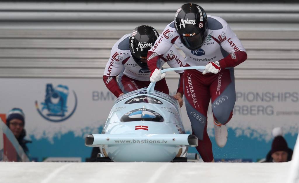 Žaļima divnieks zaudē divas sekundes simtdaļas pirmajai vietai; paliek ceturtie