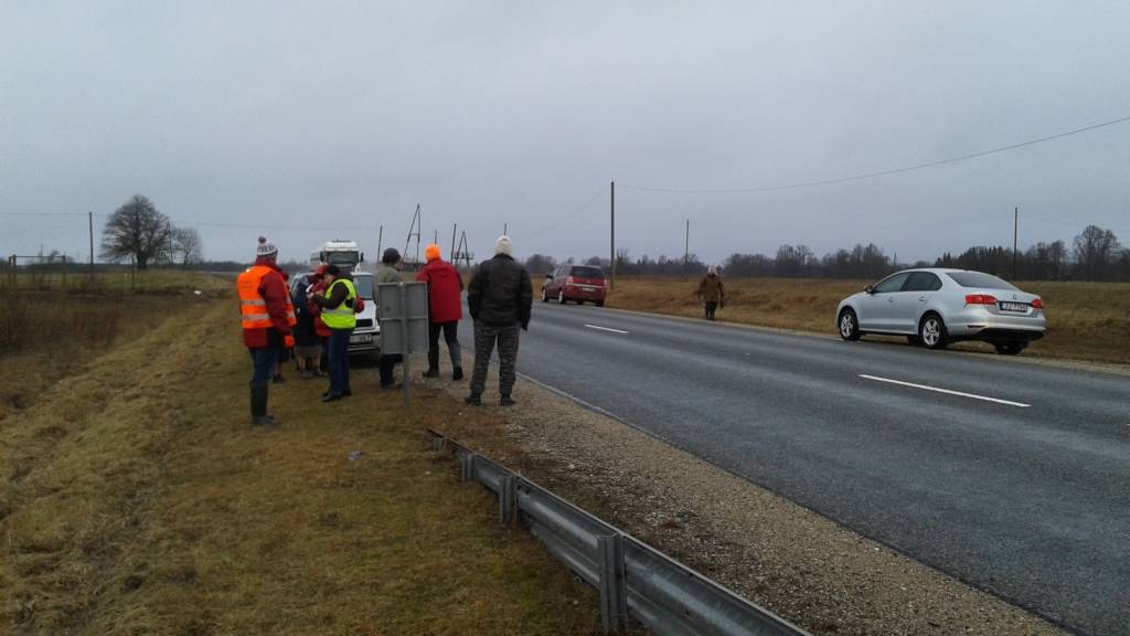 Šodien uz Valmieras -Smiltenes autoceļa mērnieku laiki