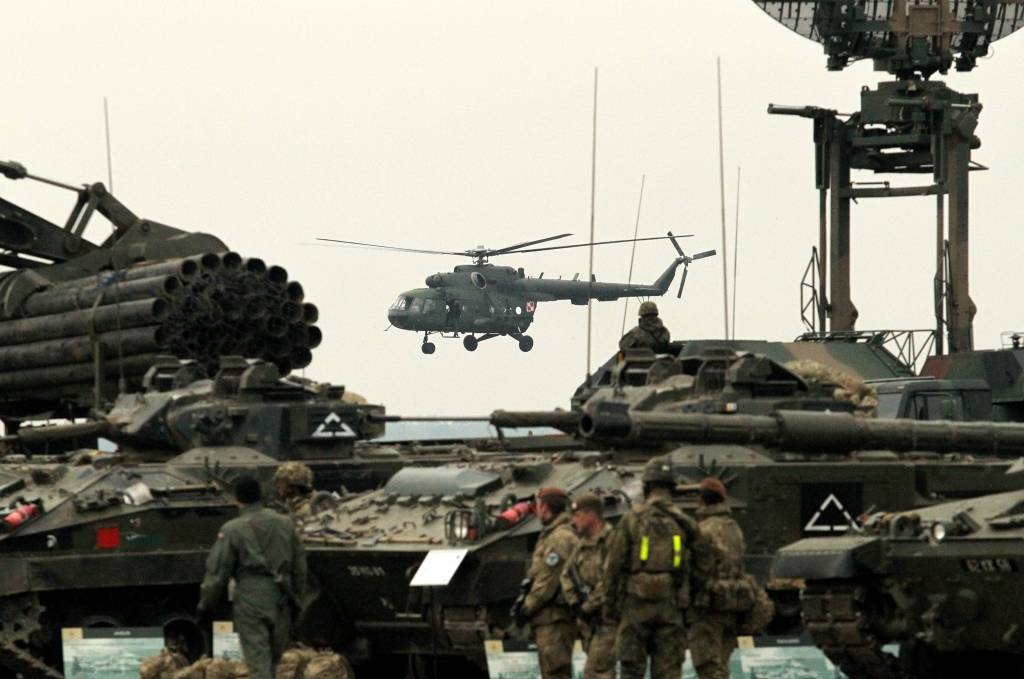 NATO vienojas par militārās klātbūtnes pastiprināšanu Austrumeiropā