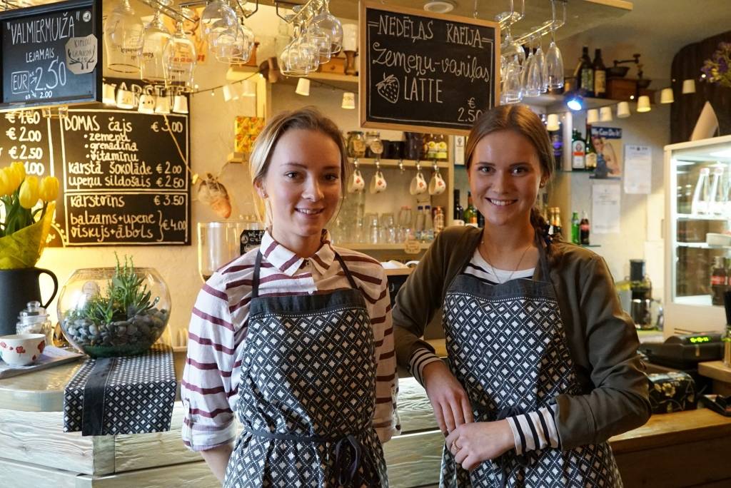 Sākam biznesu: Māsas kopā arī darbā