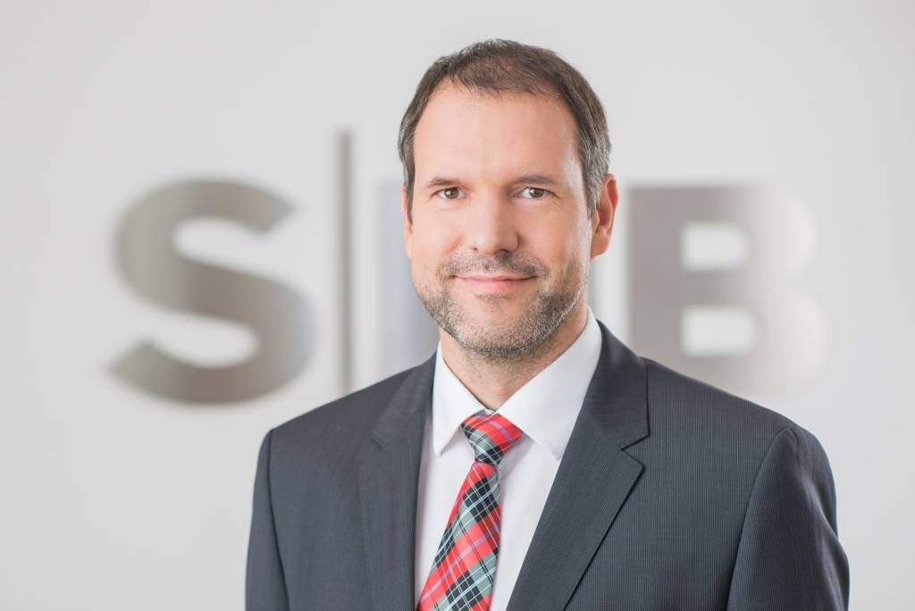 Andris Lāriņš kļuvis par SEB bankas Finanšu tirgus pārvaldes vadītāju