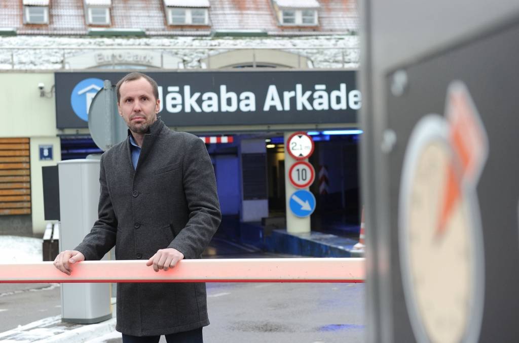 Autostāvvietas nākotnē kļūs ekskluzīvas
