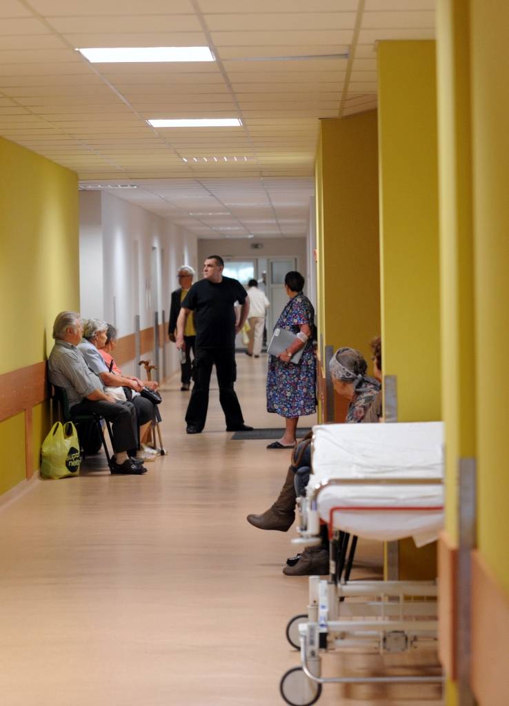 VM iecerējusi, ka slimnīcas pacientus rindā uz izmeklējumiem sāks pierakstīt prioritāri atkarībā no vajadzībām