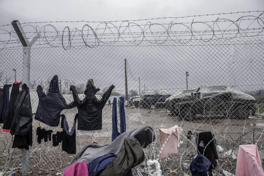 Maķedonija pilnībā slēdz robežu nelegālajiem imigrantiem