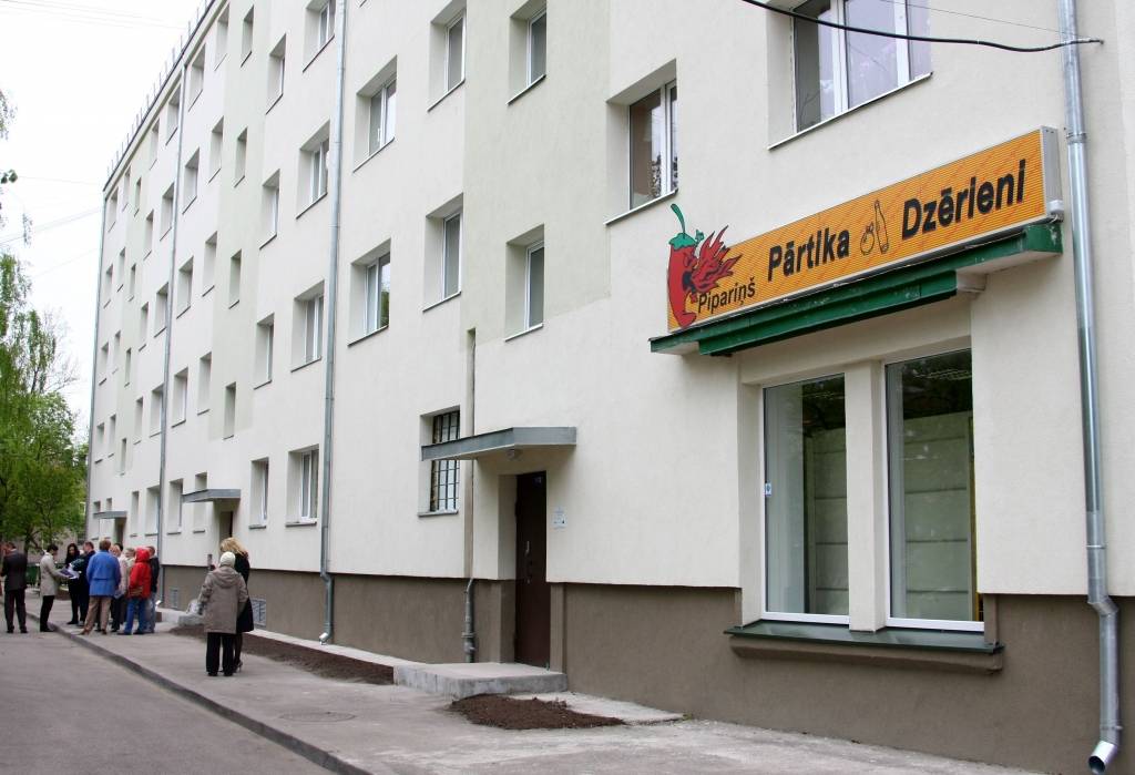 Bailes uzņemties saistības