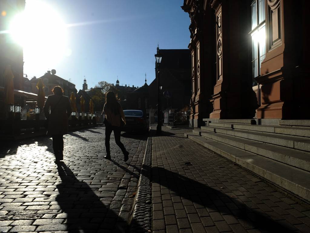 KP pusgada laikā izsaka brīdinājumus 17 uzņēmumiem