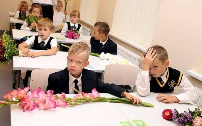 Aiznākamajā mācību gadā skolas gaitas bērniem varētu būt jāsāk no sešu gadu vecuma