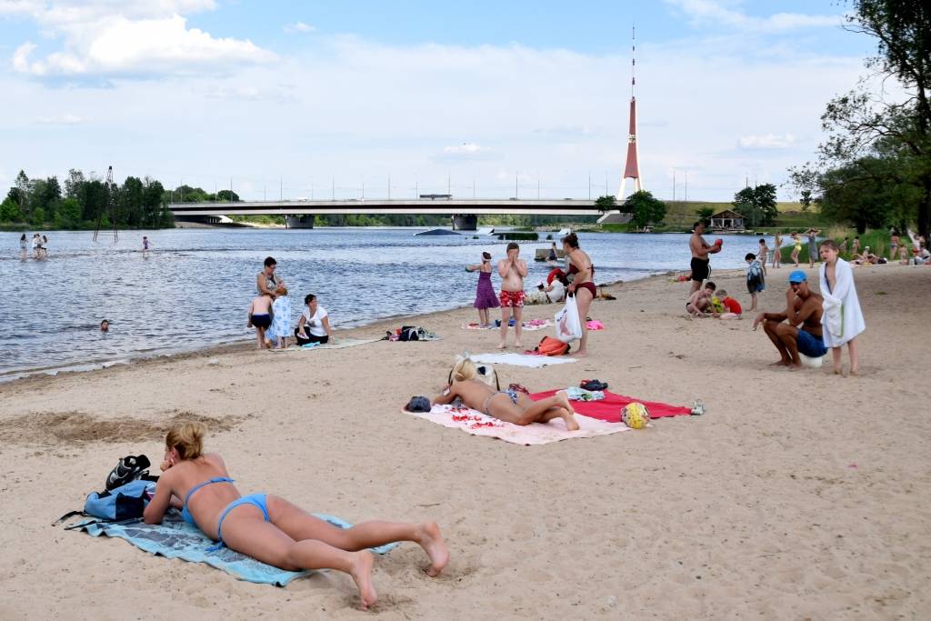 Šodien gaiss sakarsīs līdz plus 28 grādiem